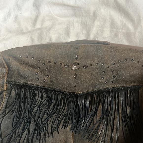 Harley Davidson Women’s leather fringe jacket in excellent condition. - Picture 6 of 7